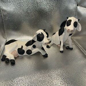 Vintage scioto country house Charming Black and White Cow Figurines